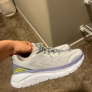 Hoka Clifton dupe size 6
